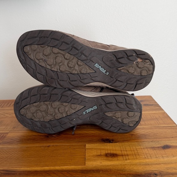 Teva Sky Lake Mid eVent Hiking Shoe Women’s Brown and Blue Athletic Shoes - Picture 8 of 9